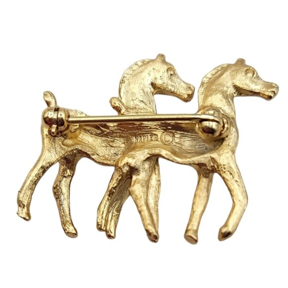 Napier Goldtone Horse Pair Pin Brooch Red Rhinestone Signed - Picture 5 of 7